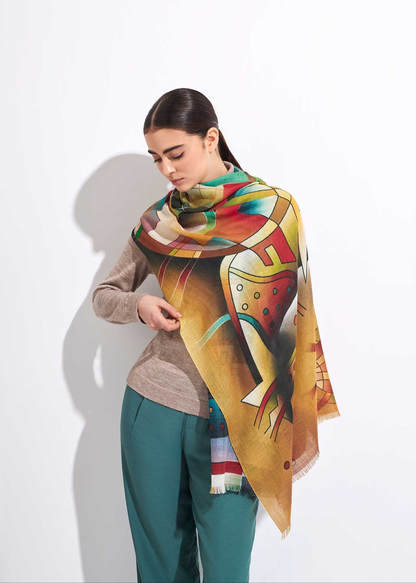"Luna Llena me cubre de Energía" Shawl De Baby Alpaca & Seda